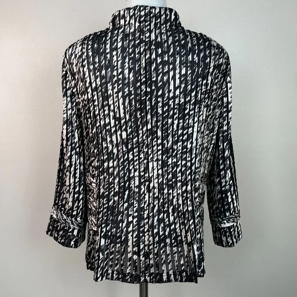 Chico's Jacket 1 Medium Gray Black Shutter Pleated Zip-Front 3/4 Sleeve